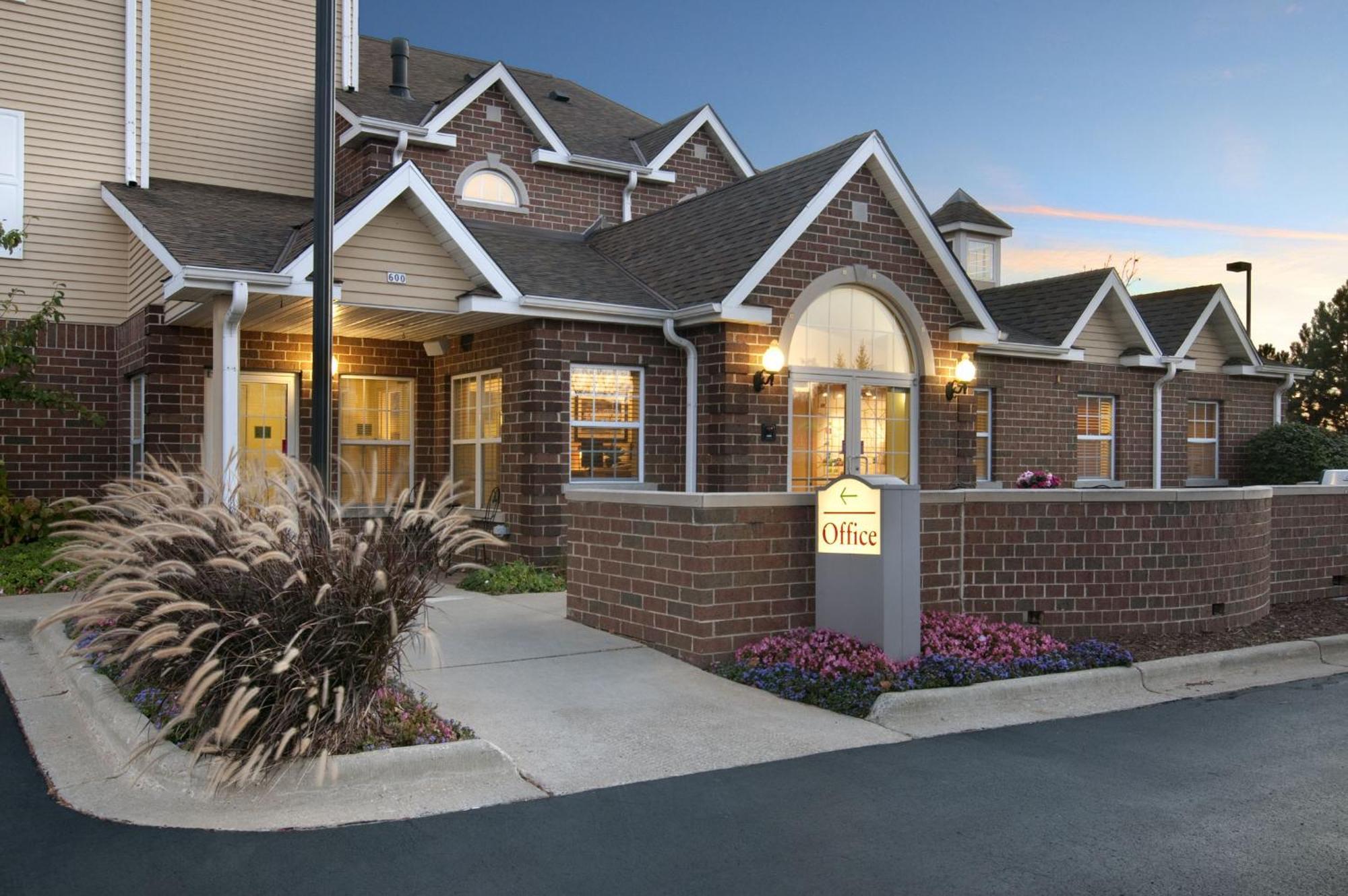 Towneplace Suites By Marriott Brookfield Exterior foto